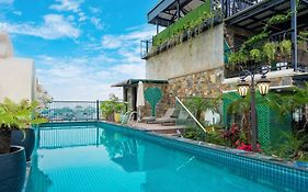 Nature Hotel - Ba Dinh